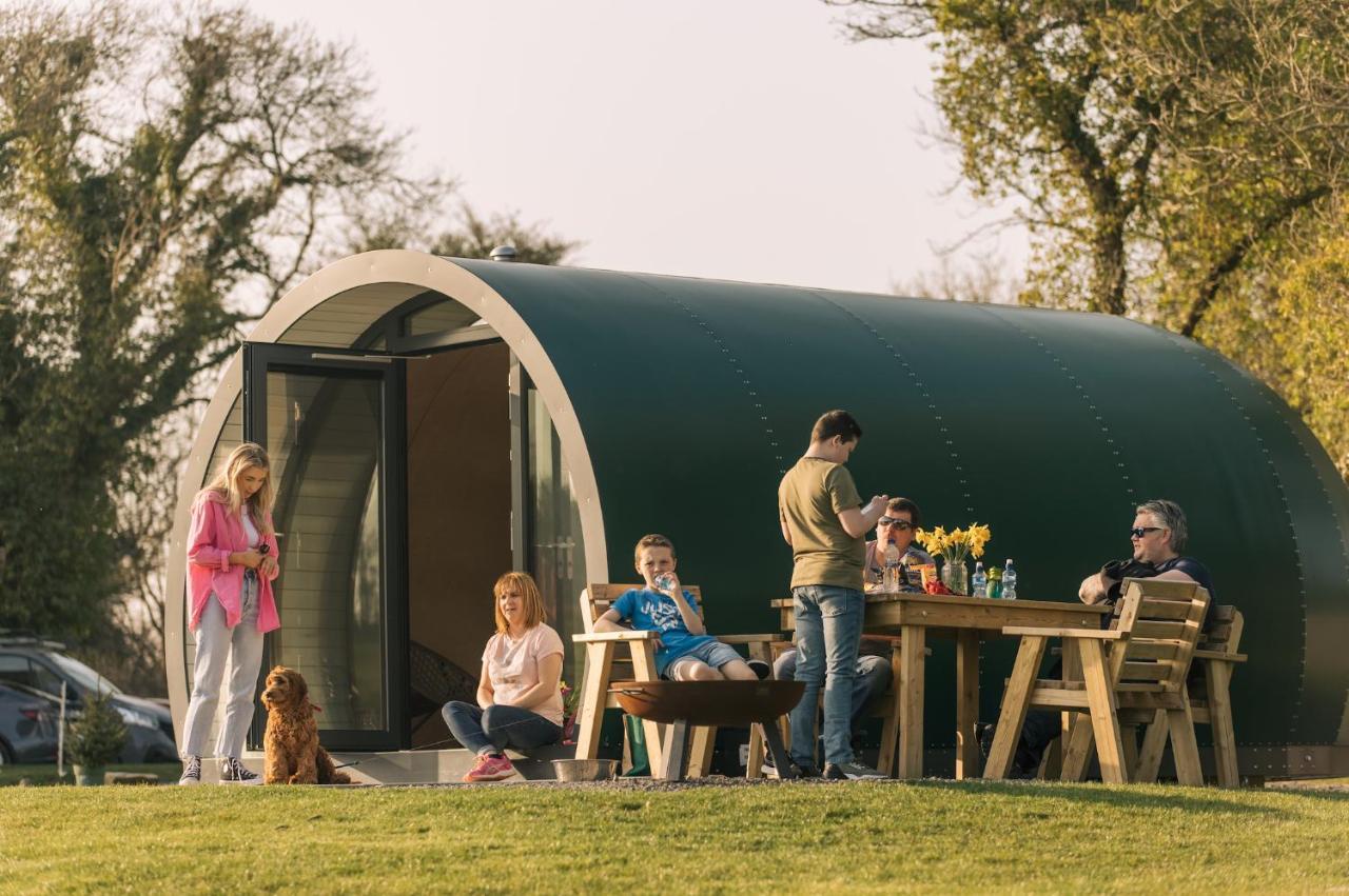 فندق Kinelarty Luxury Glamping Pods داونباتريك المظهر الخارجي الصورة